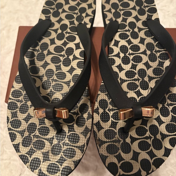 Coach Black and Gold Patterned Sandals Brand New - Picture 2 of 4
